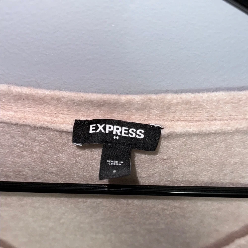 Express Light Pink V-Neck Sweater Lightweight Knit - Picture 2 of 3